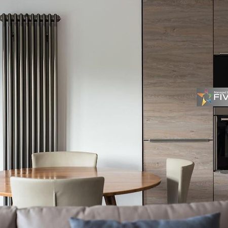 Cool Urban Apartment With Stunning Castle Views Edimburgo Exterior foto