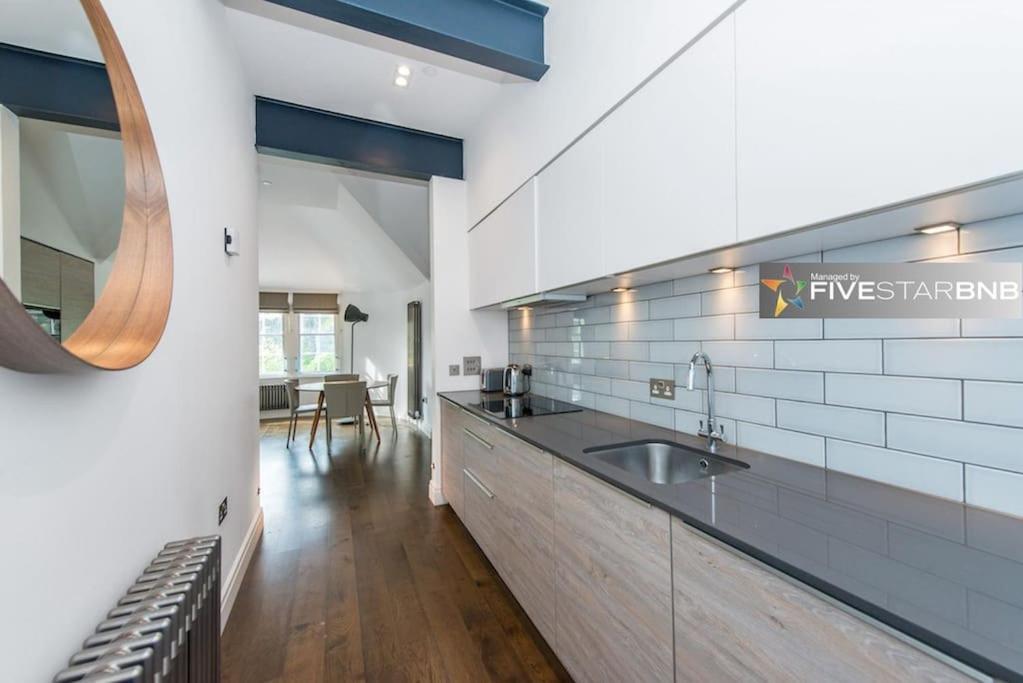 Cool Urban Apartment With Stunning Castle Views Edimburgo Exterior foto