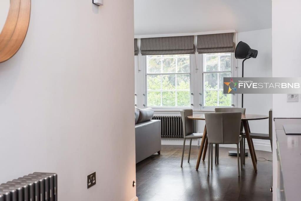 Cool Urban Apartment With Stunning Castle Views Edimburgo Exterior foto